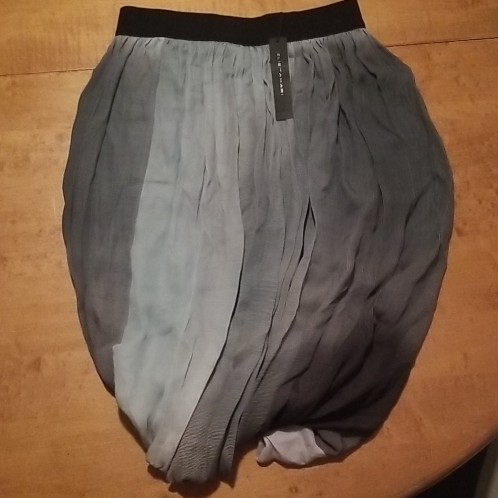 Elie Tahari silk bubble skirt